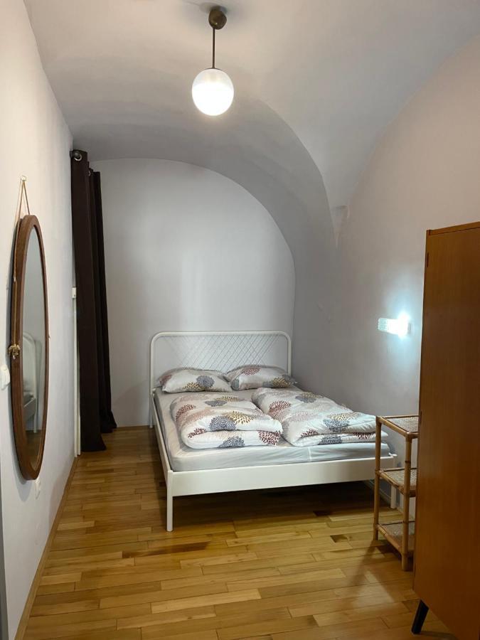 Vintage Charm Apartment Любляна Экстерьер фото